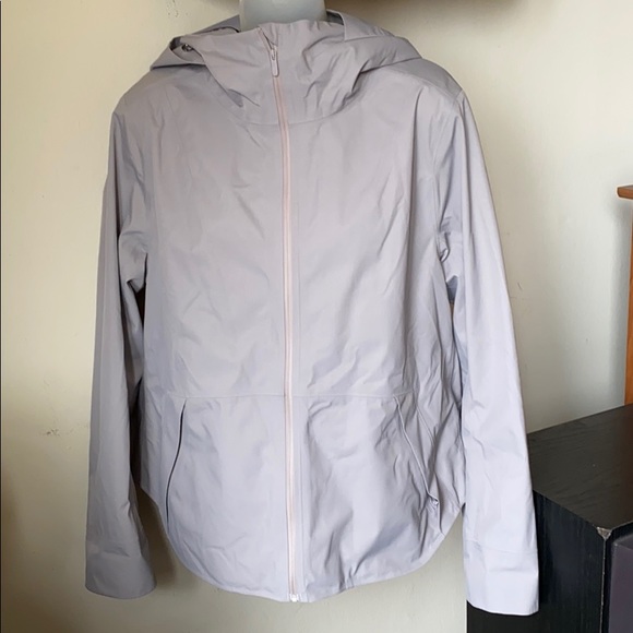 Lululemon Everyday Getaway Jacket - Picture 3 of 10